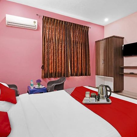 Oyo Flagship Hotel Golden Suites 벵갈루루 외부 사진