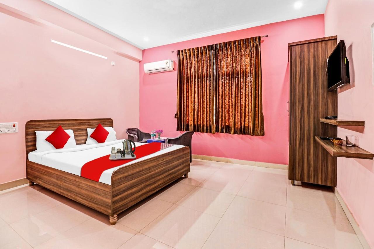 Oyo Flagship Hotel Golden Suites 벵갈루루 외부 사진