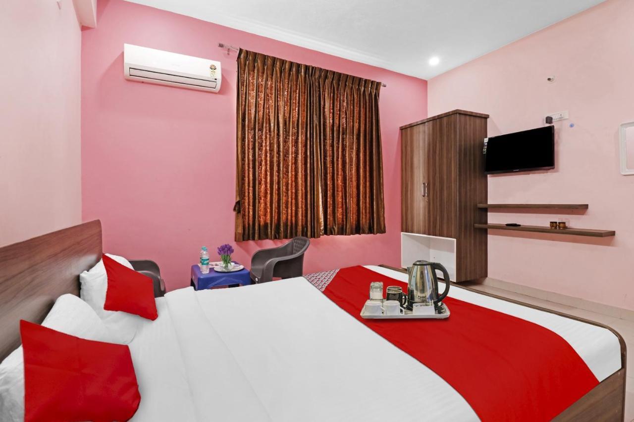 Oyo Flagship Hotel Golden Suites 벵갈루루 외부 사진