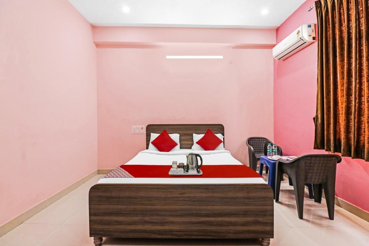 Oyo Flagship Hotel Golden Suites 벵갈루루 외부 사진